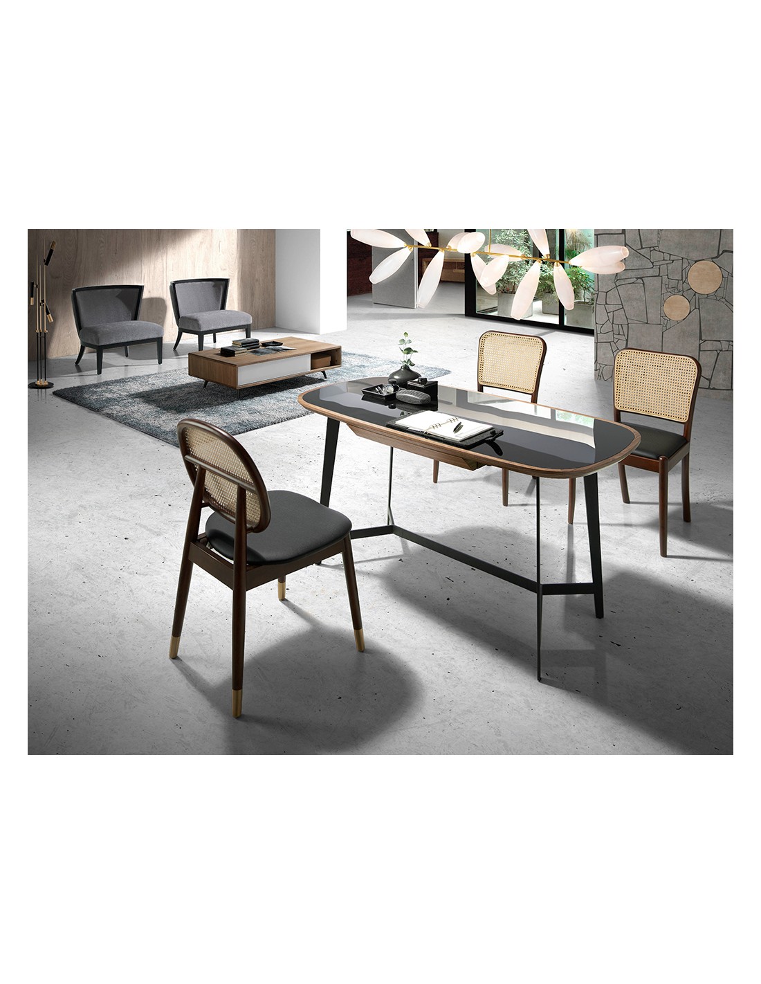 Silla rattan y polipiel negro