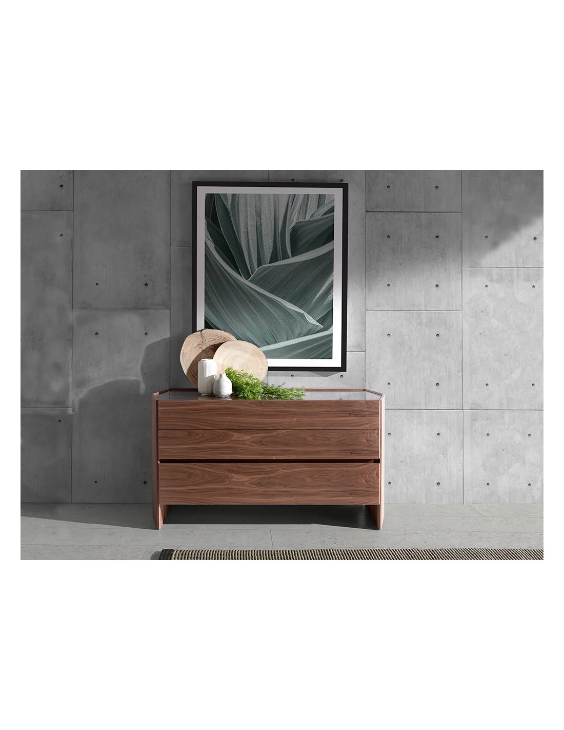 Cómoda nogal con tapa de cristal templado