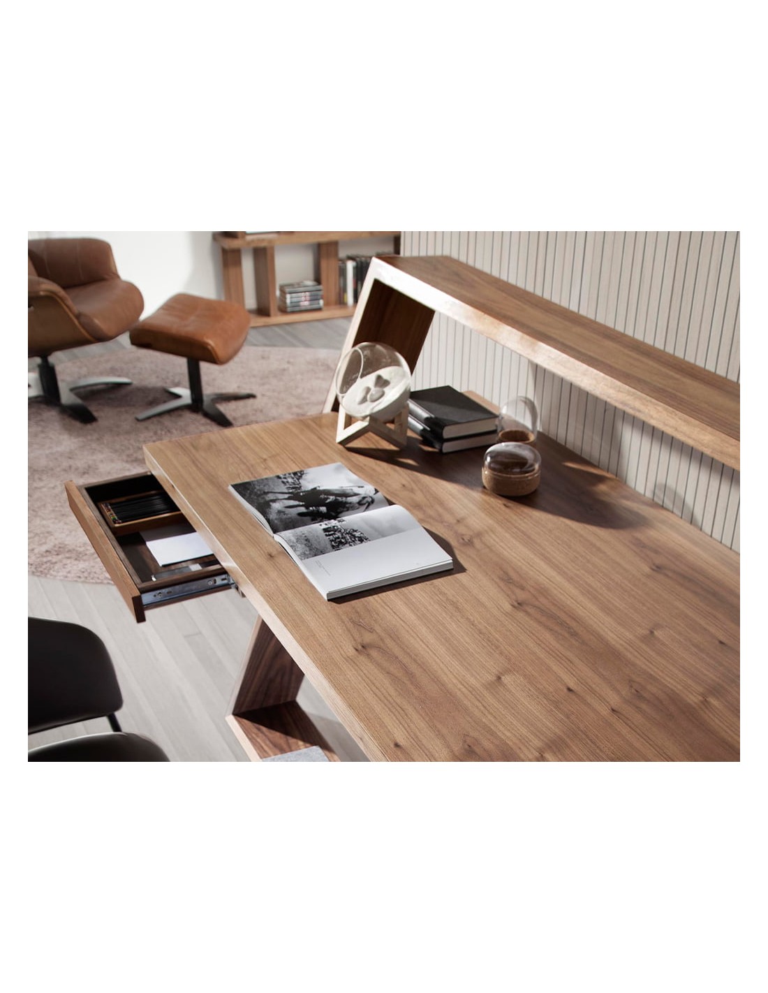 Escritorio nogal y acero negro