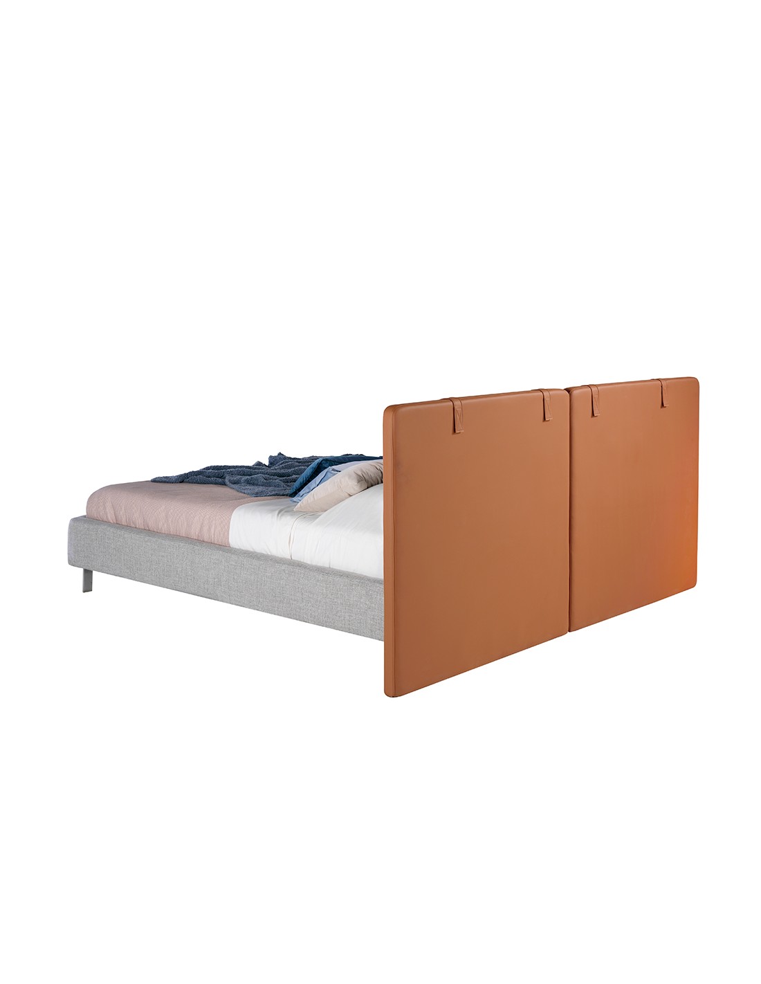 Cama polipiel color marrón y tela color gris