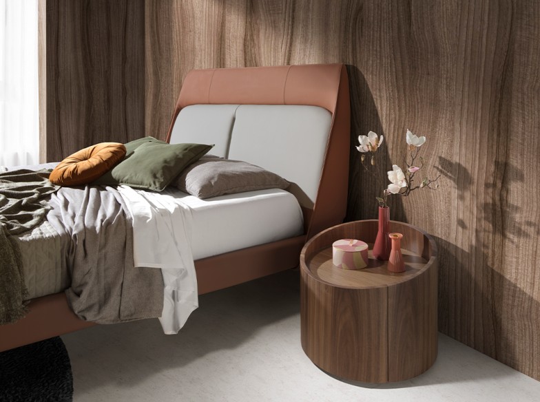 Mesita de noche nogal