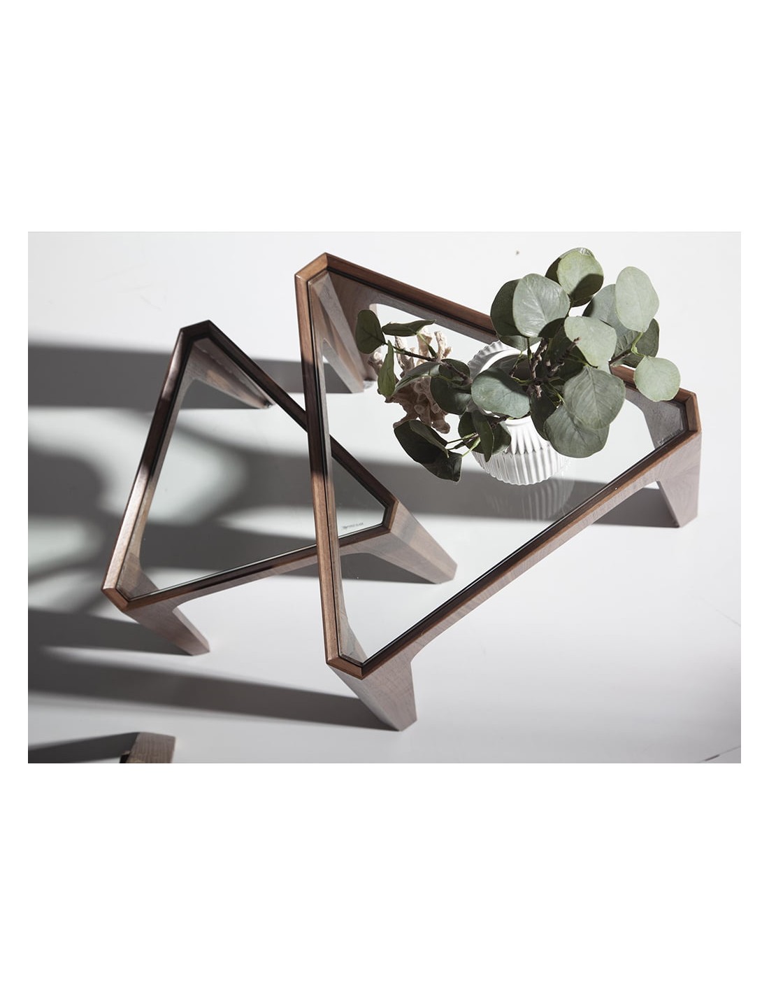 Mesa rincón triangular cristal templado y nogal