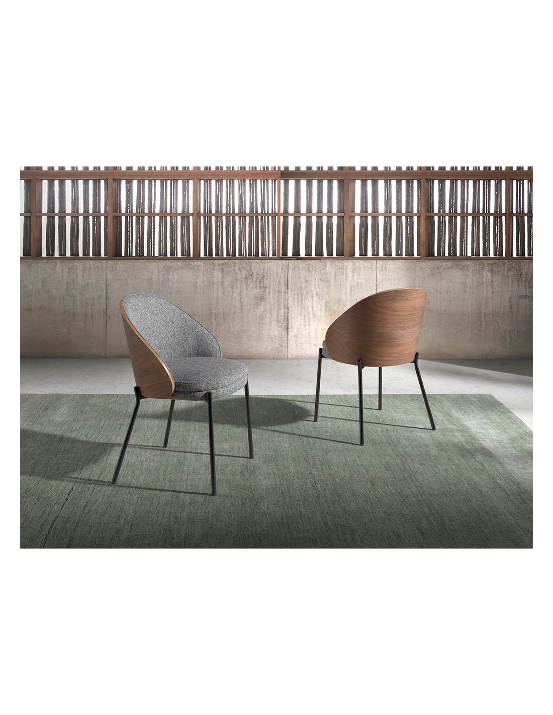 Silla tela gris y nogal