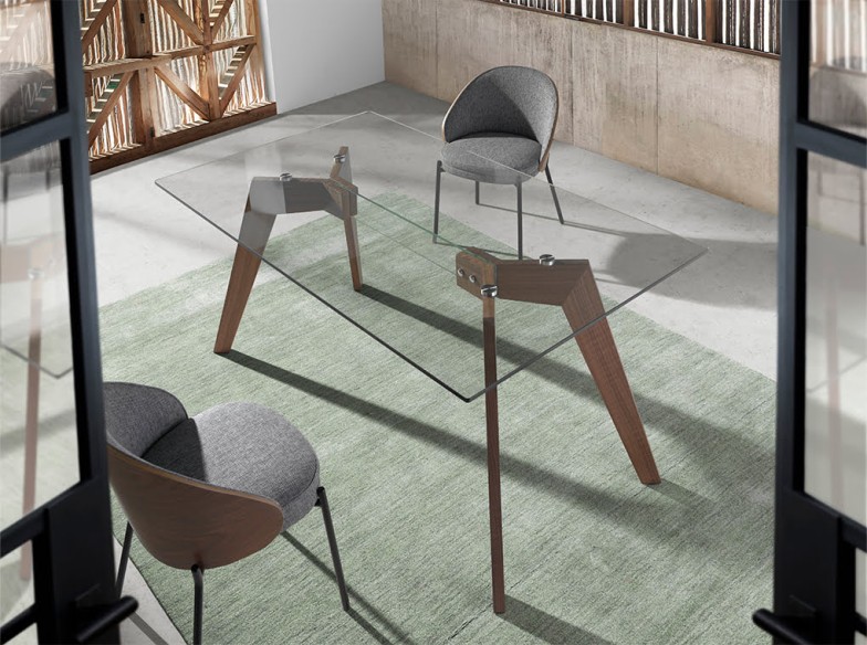 Silla tela gris y nogal