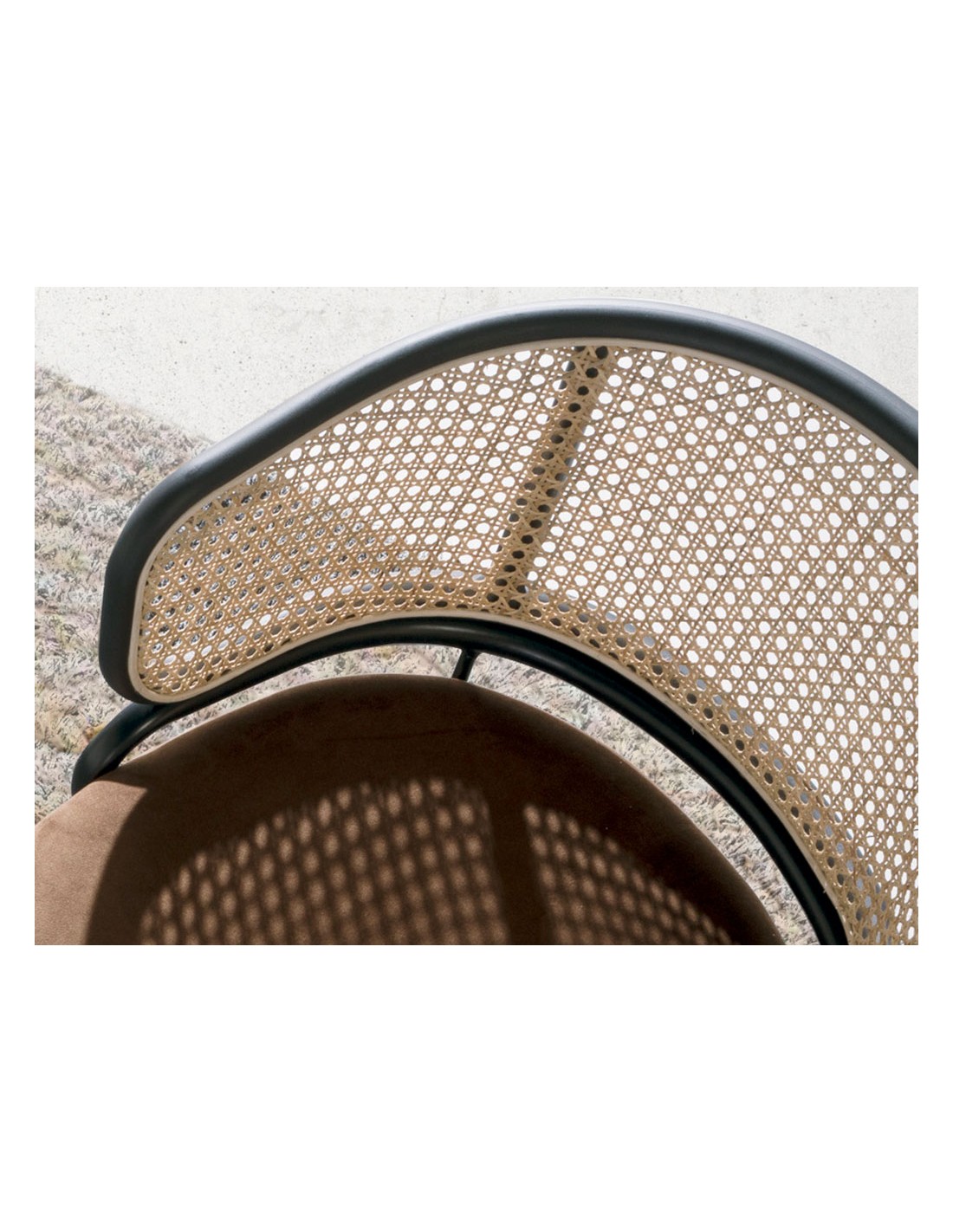 Silla giratoria rattan y terciopelo marrón