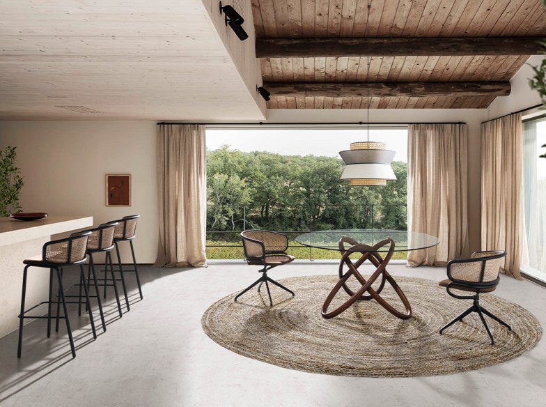 Silla giratoria rattan y terciopelo marrón