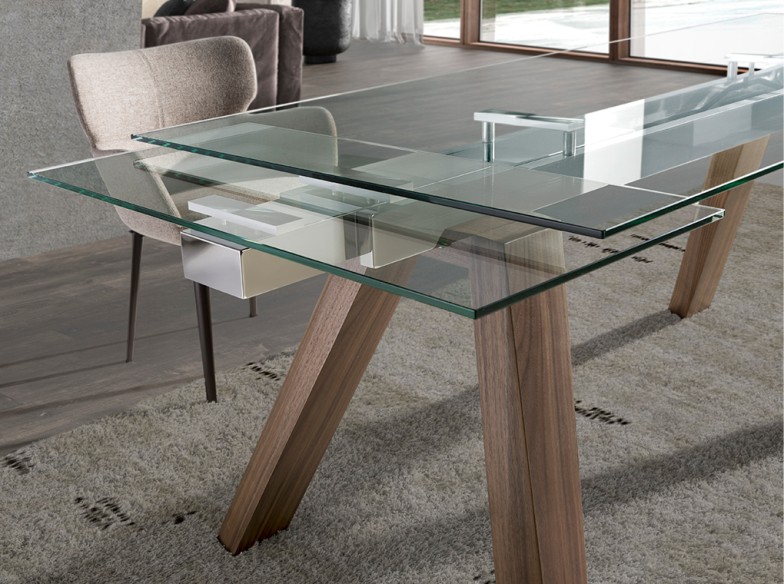 Mesa comedor extensible rectangular cristal templado y nogal