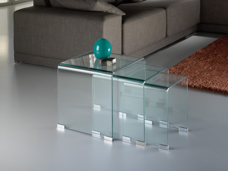 ·GLASS· CLEAR NESTING TABLES