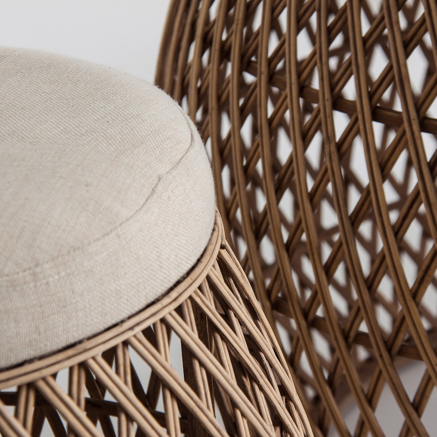 MESA AUXILIAR J/2 GHIARE