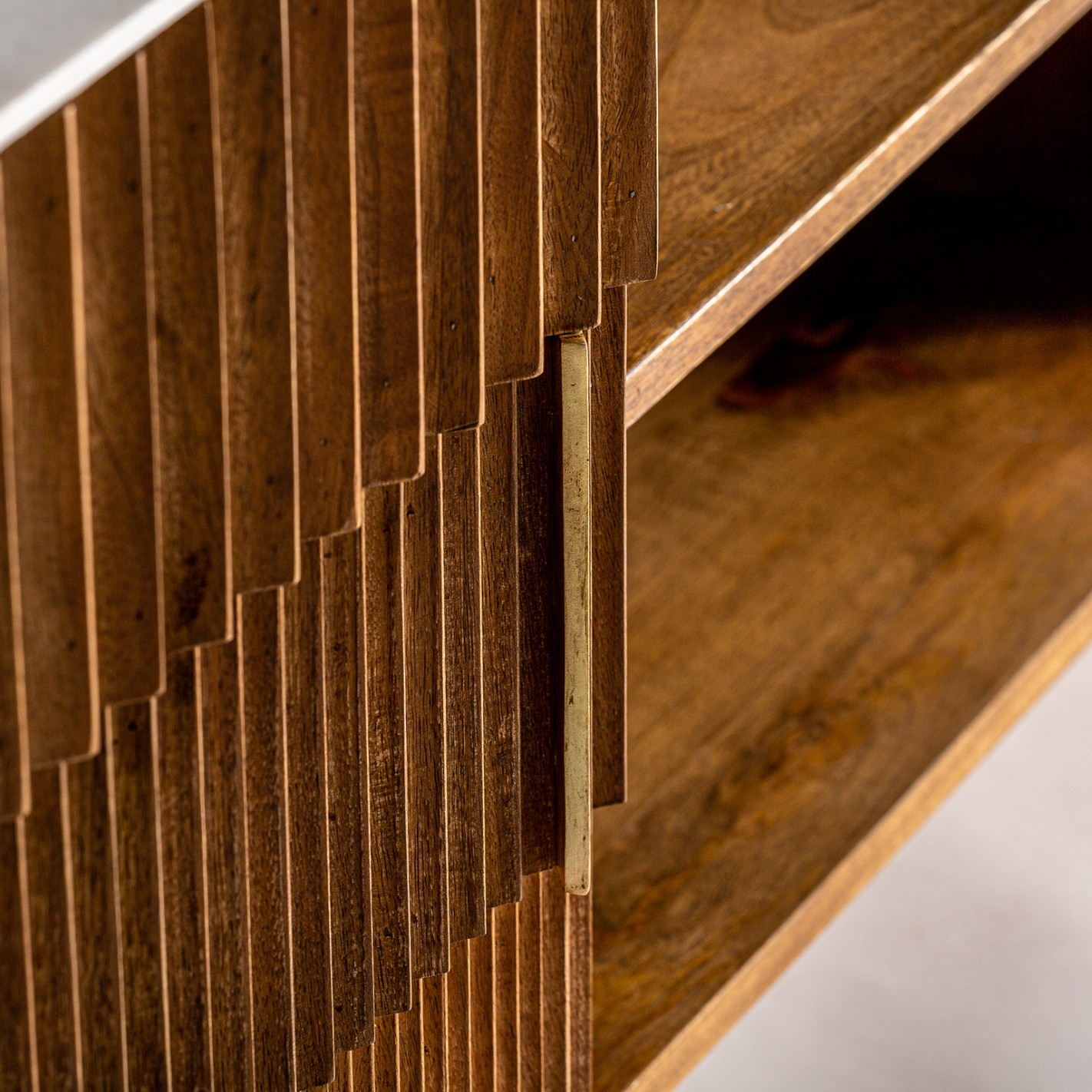 MUEBLE TV PLISSÃ‰ WOOD