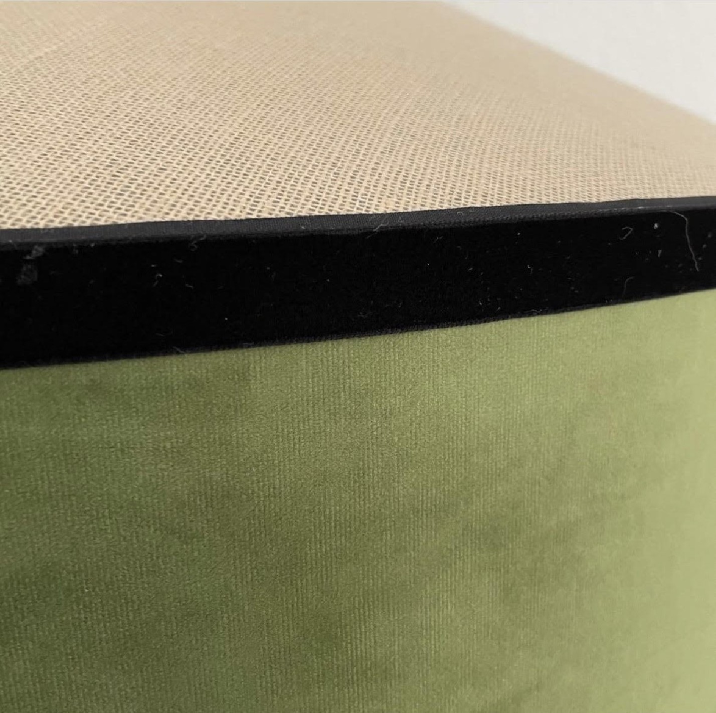 Pantalla ratán y terciopelo verde oliva 242...